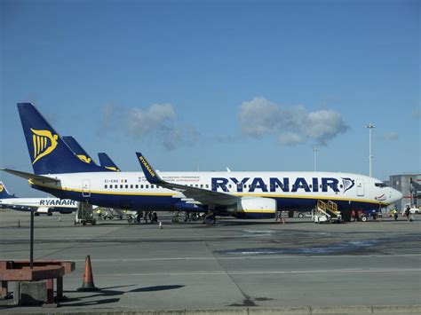 Ryanair avgångar landvetter